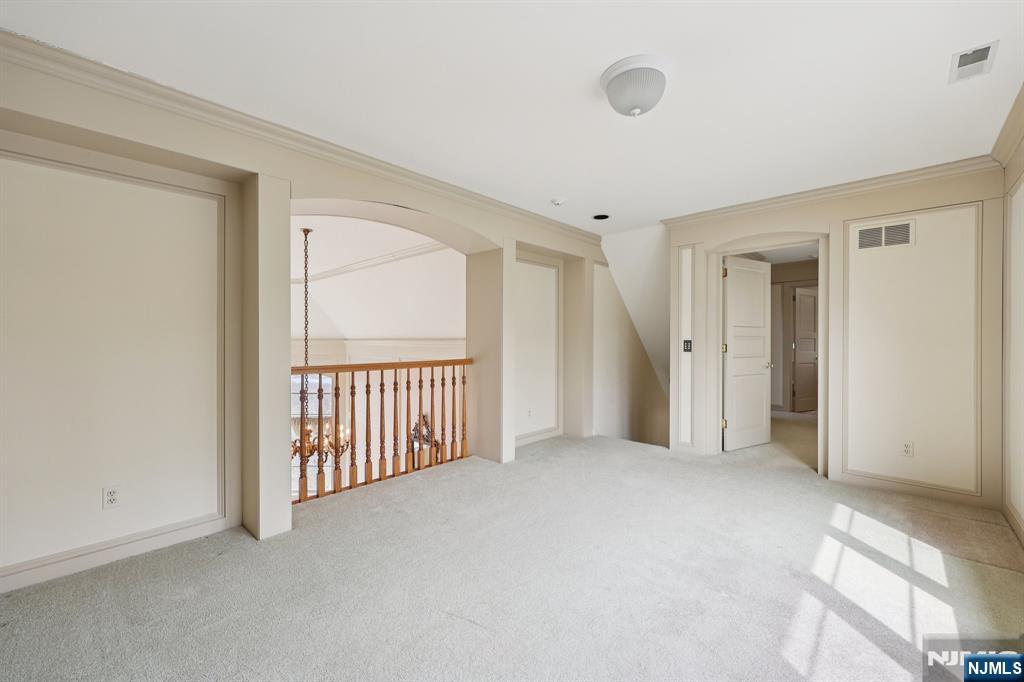 29 Hilltop Road