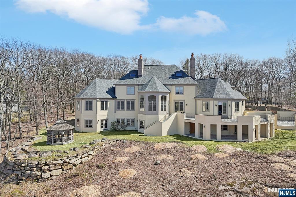 29 Hilltop Road