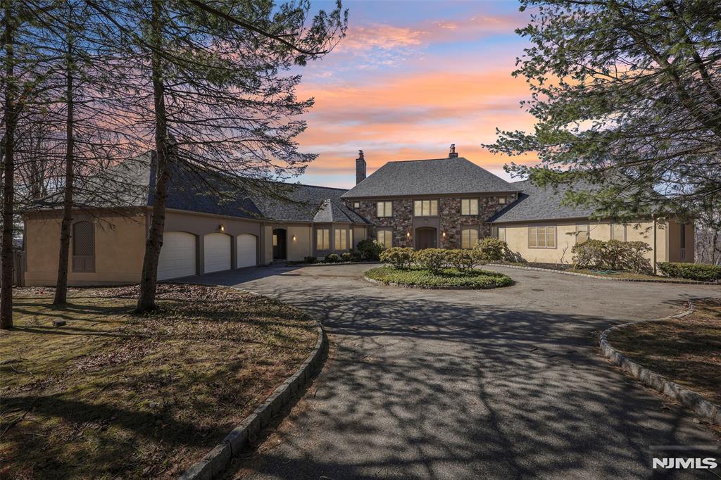 29 Hilltop Road