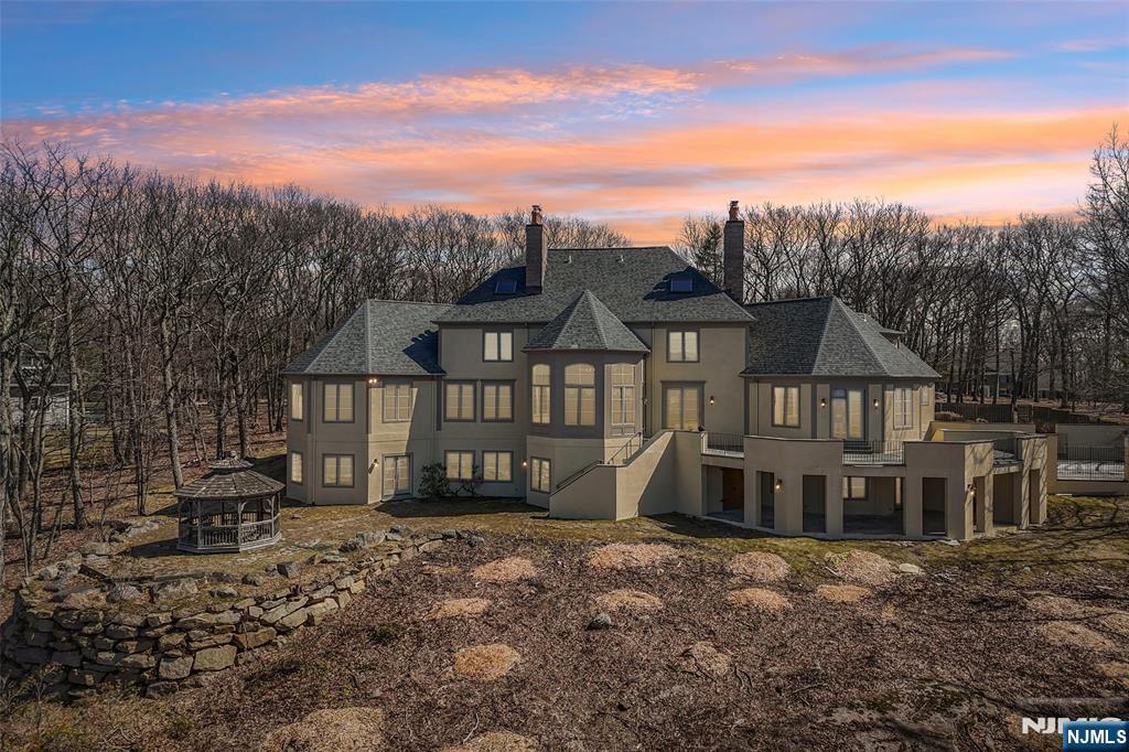 29 Hilltop Road