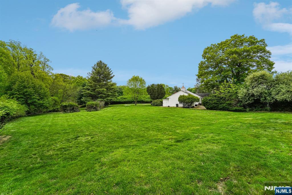 6 Saw Mill Road