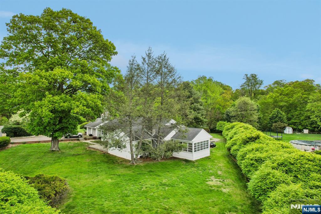 6 Saw Mill Road