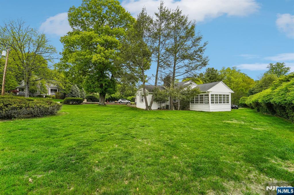 6 Saw Mill Road