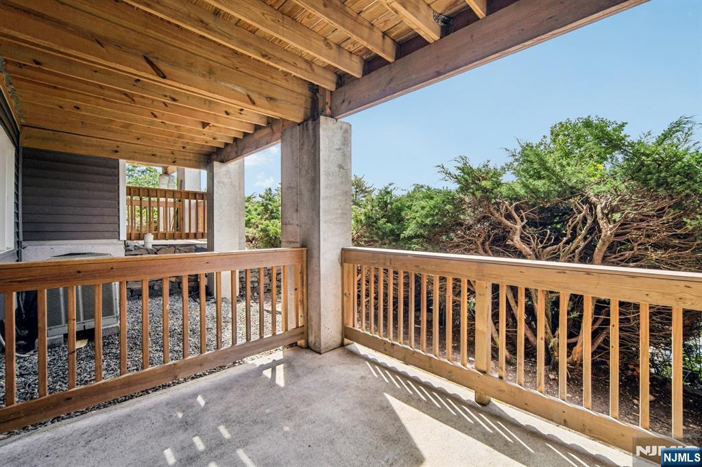304 Heights Drive 3