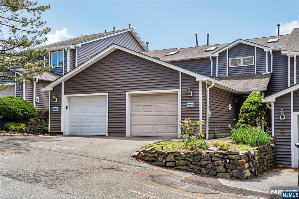 304 Heights Drive 3