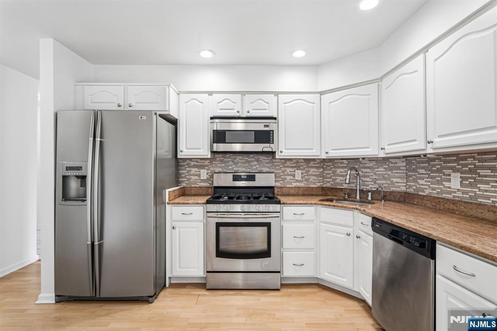 304 Heights Drive 3