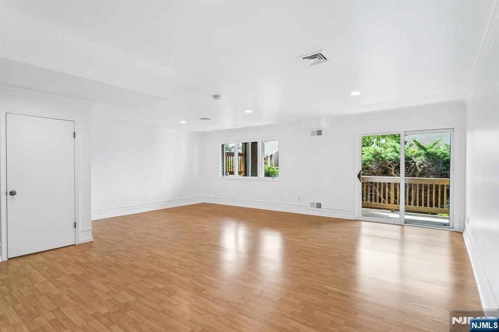 304 Heights Drive 3