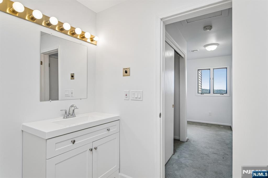 304 Heights Drive 3