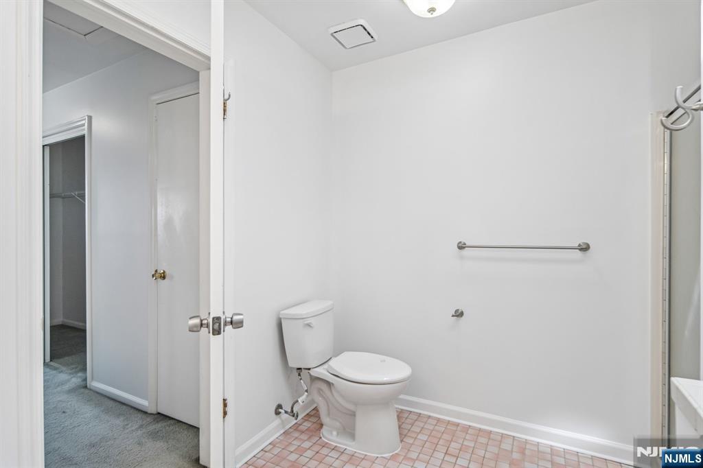304 Heights Drive 3
