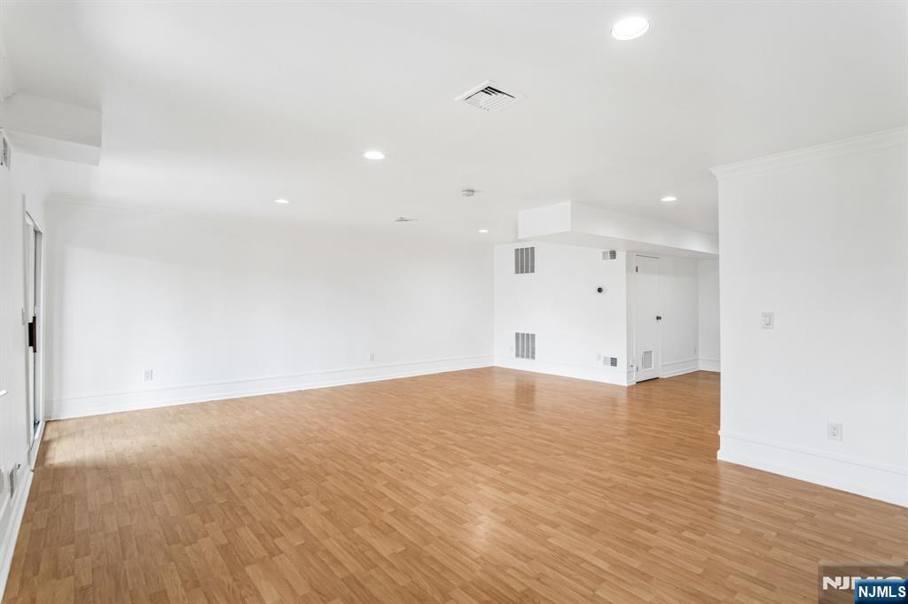 304 Heights Drive 3