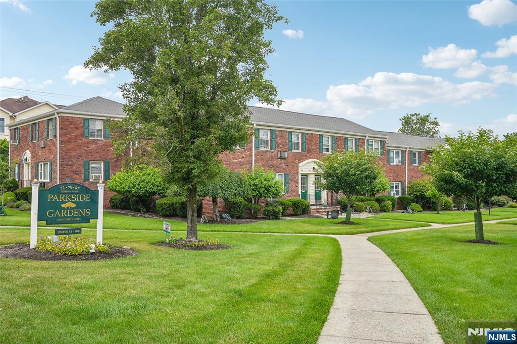 79 Roseland Avenue 73