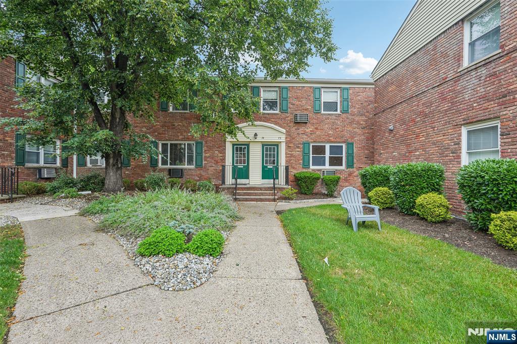79 Roseland Avenue 73