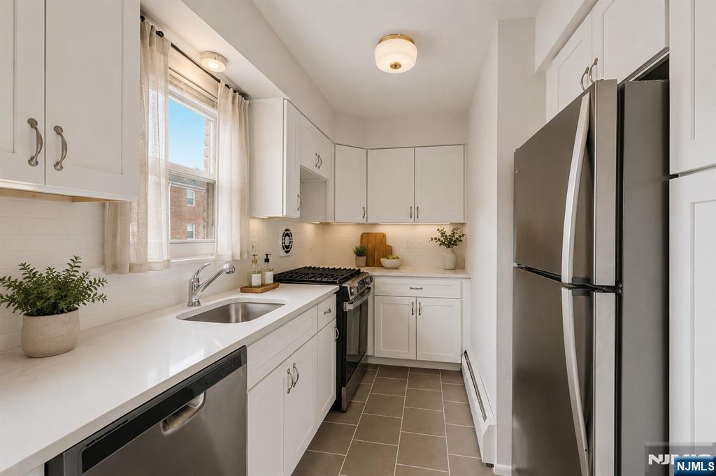 79 Roseland Avenue 73