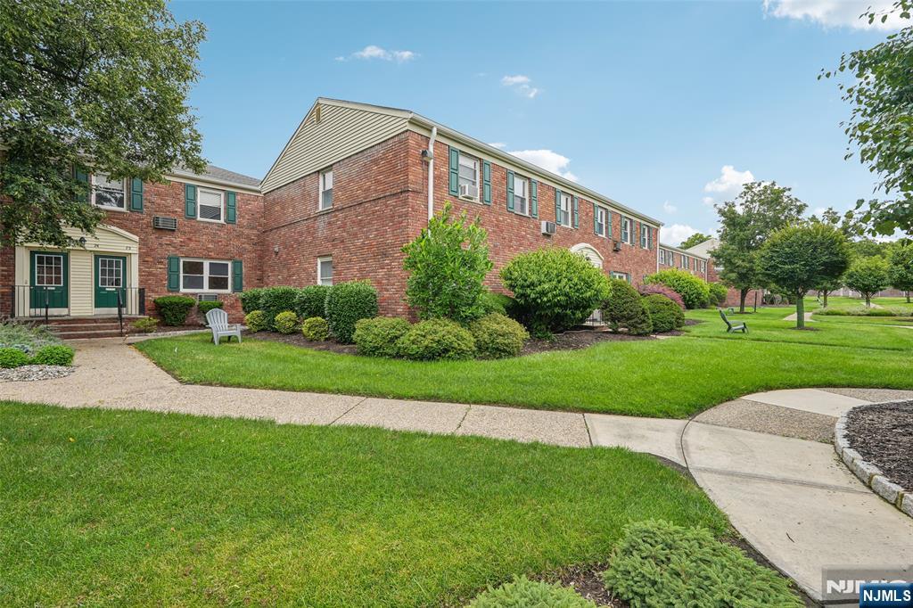 79 Roseland Avenue 73