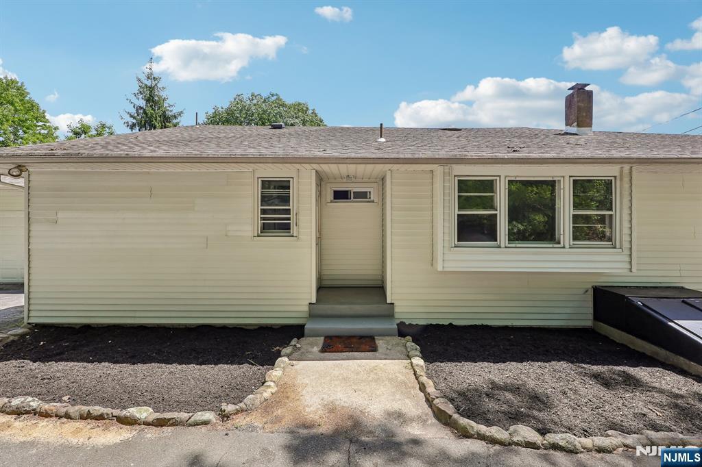 33 Lotz Street