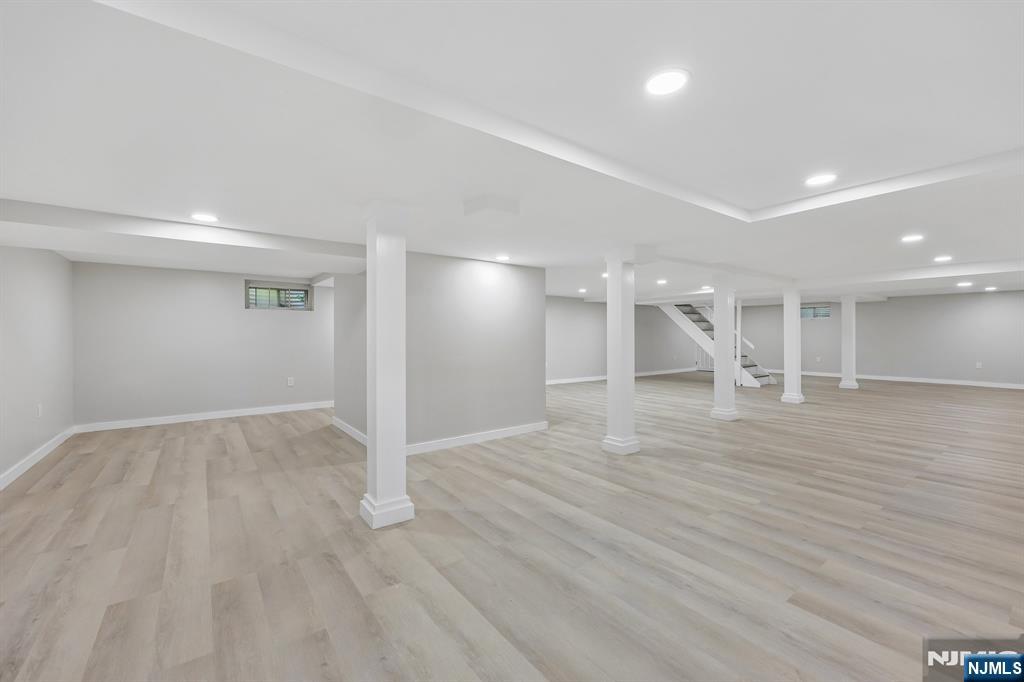 33 Lotz Street