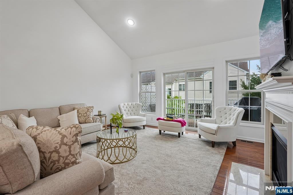2 Constitution Lane 1501