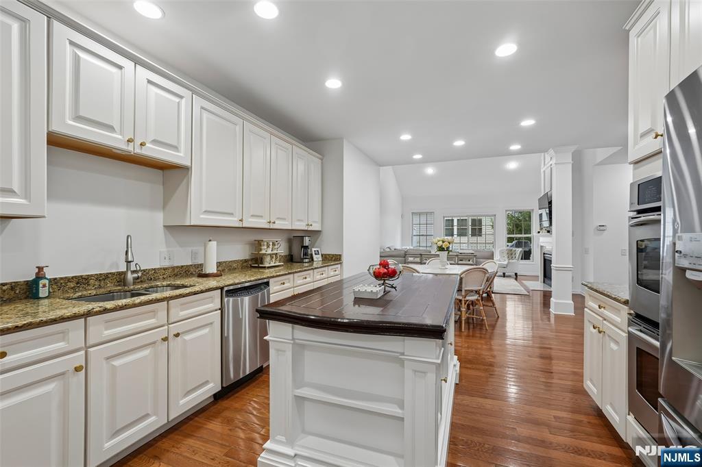 2 Constitution Lane 1501