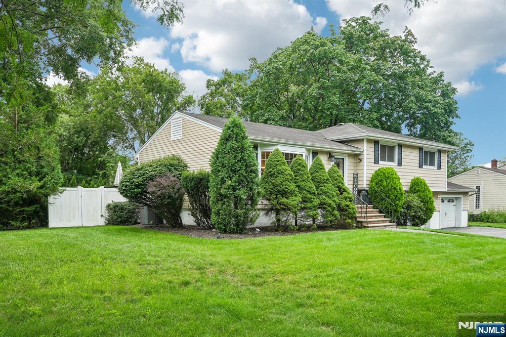 24 Lawrence Road