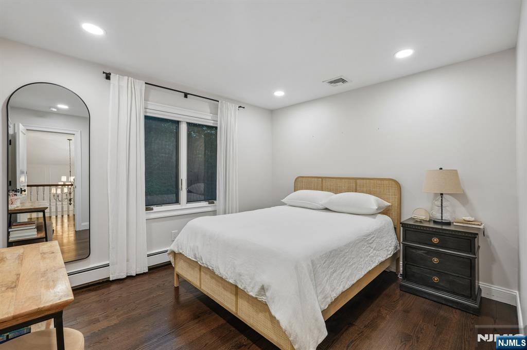 662 Juniper Place
