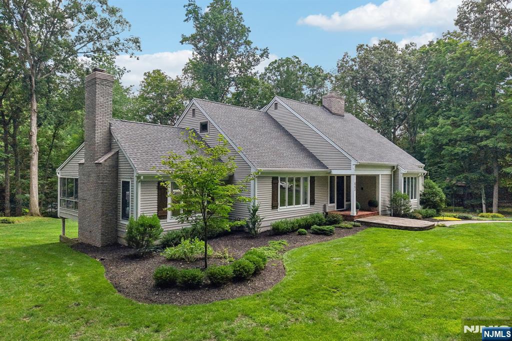 662 Juniper Place