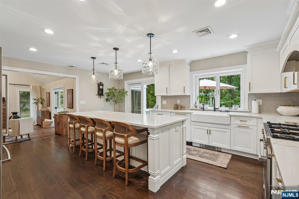 662 Juniper Place