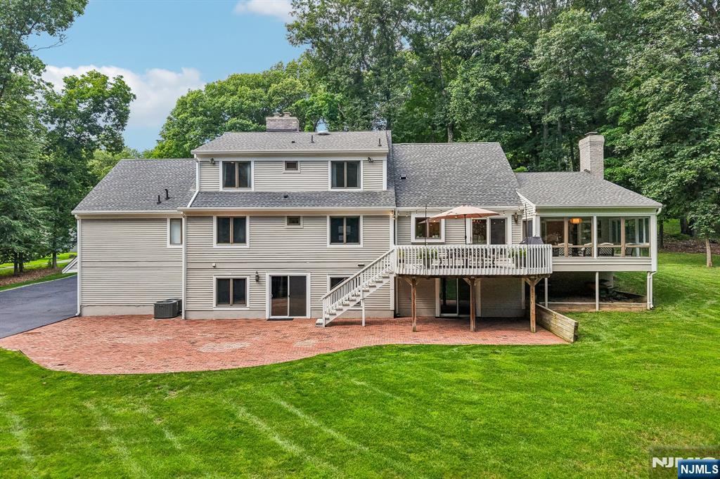 662 Juniper Place