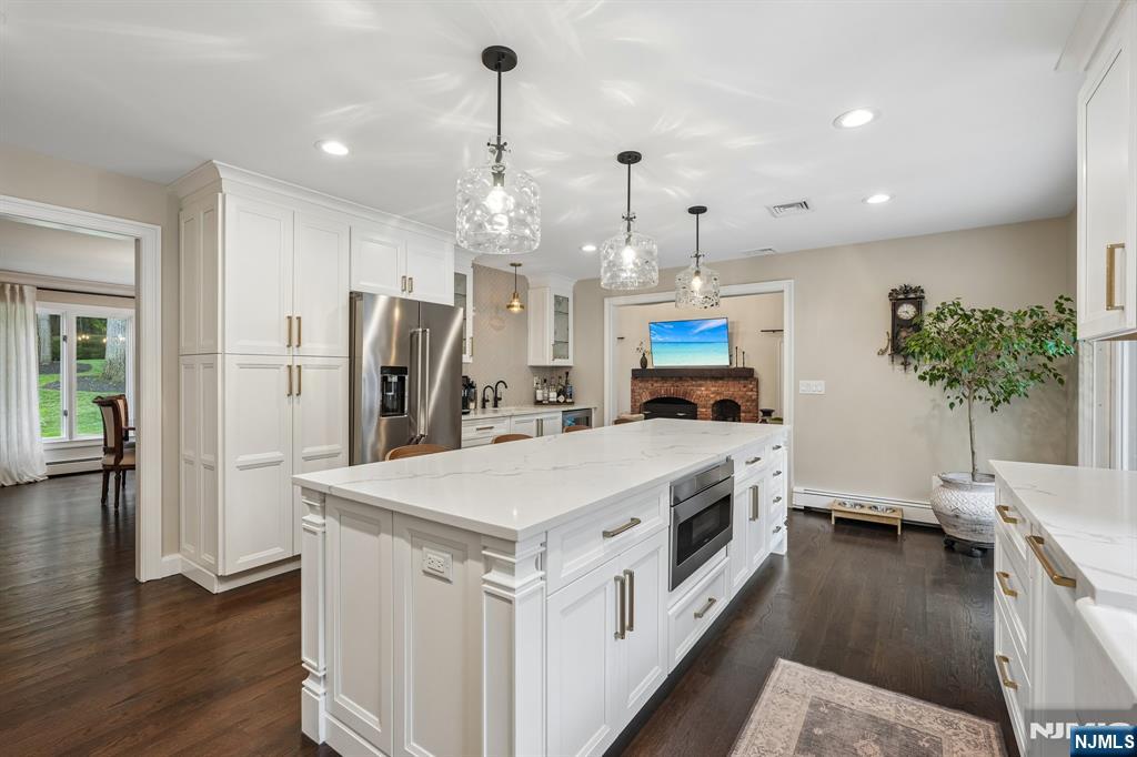 662 Juniper Place
