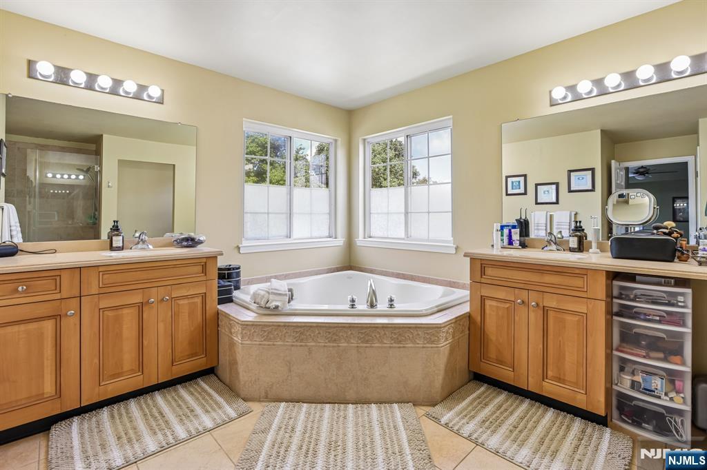 176 Fox Hill Court