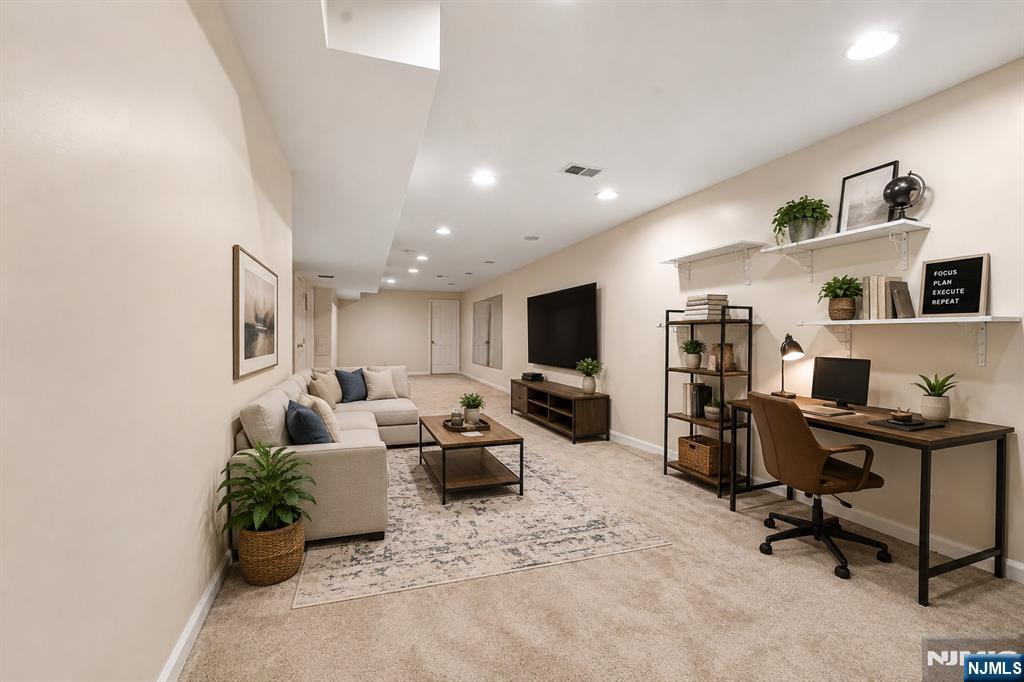 195 Levinberg Lane