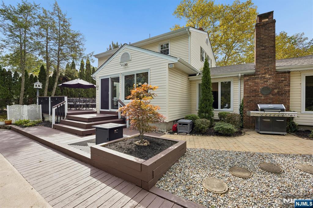 87 Webster Drive