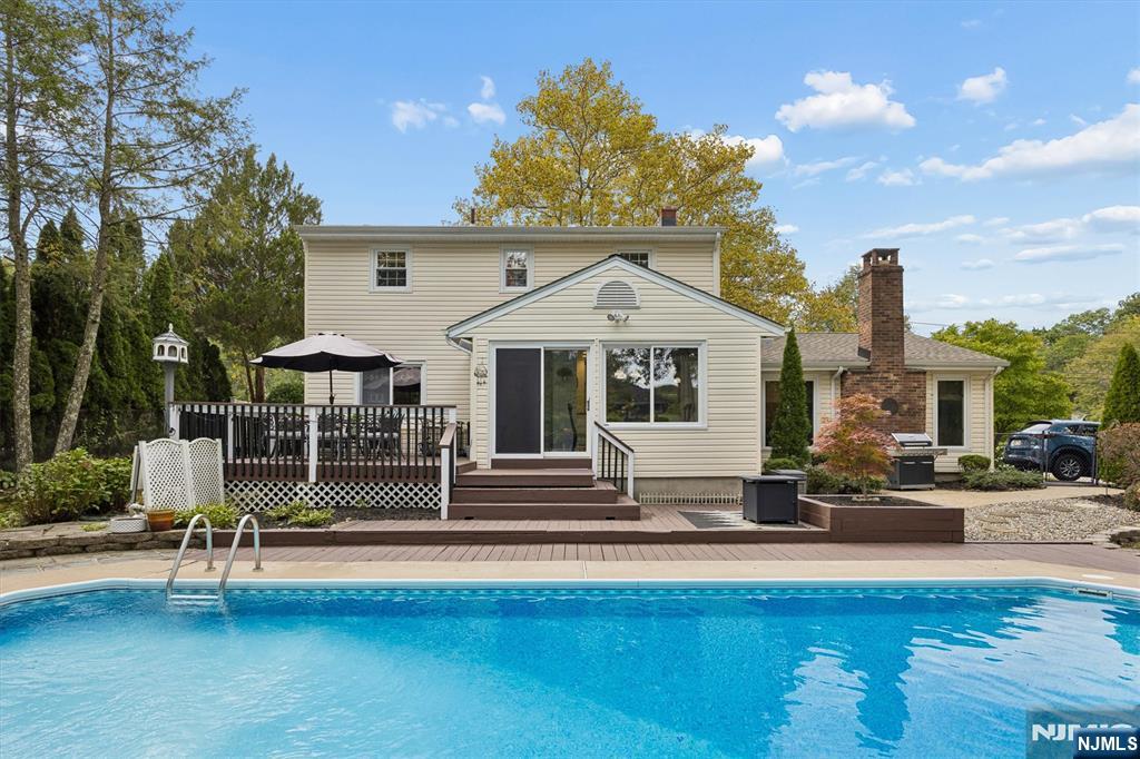 87 Webster Drive