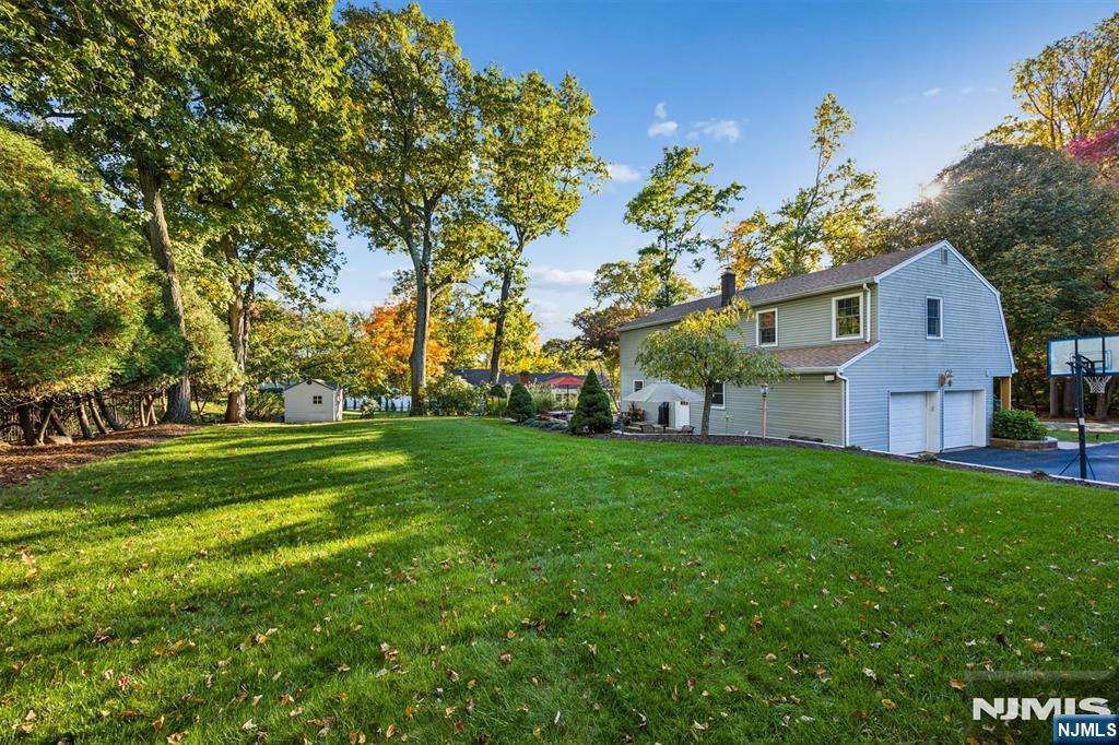 48 Greenrale Avenue