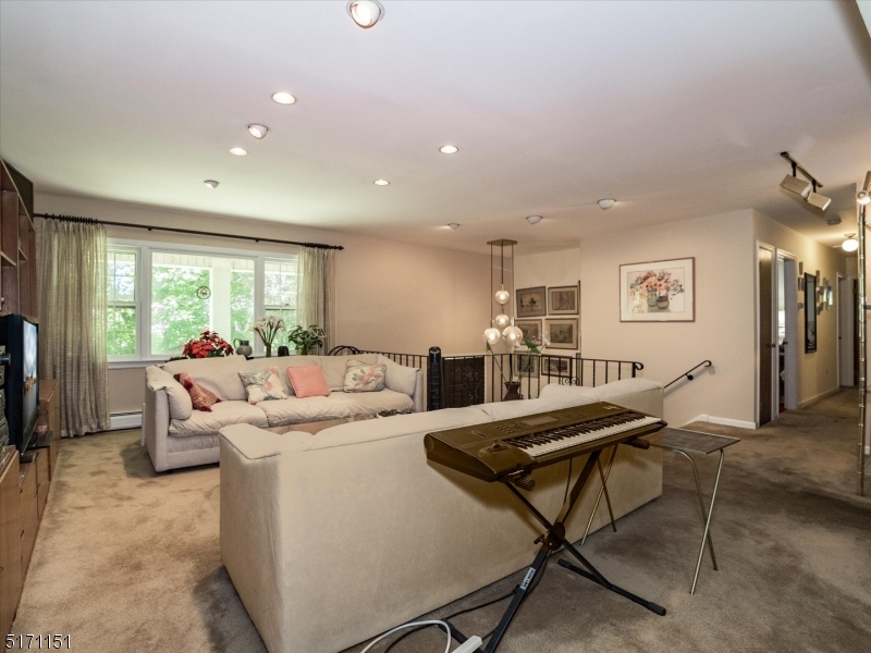 1201 High Mountain Rd