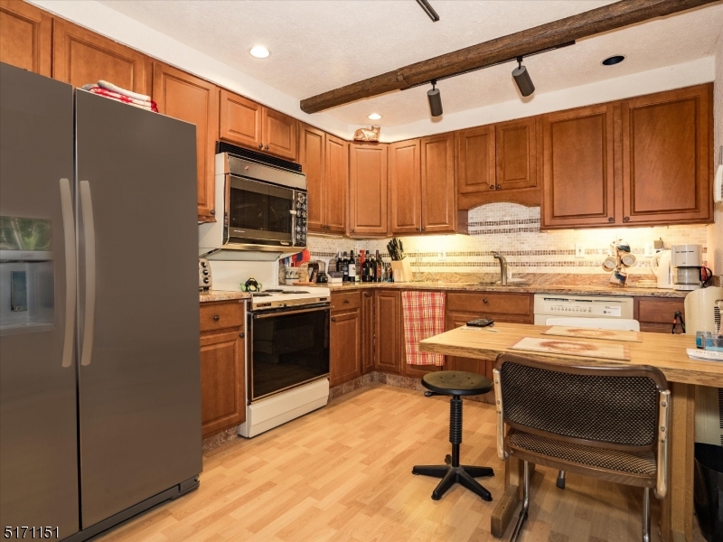 1201 High Mountain Rd