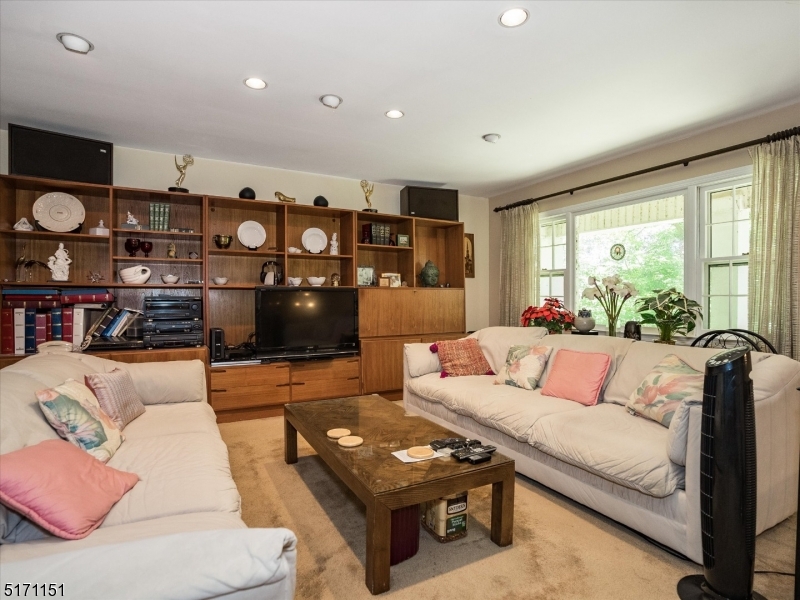 1201 High Mountain Rd