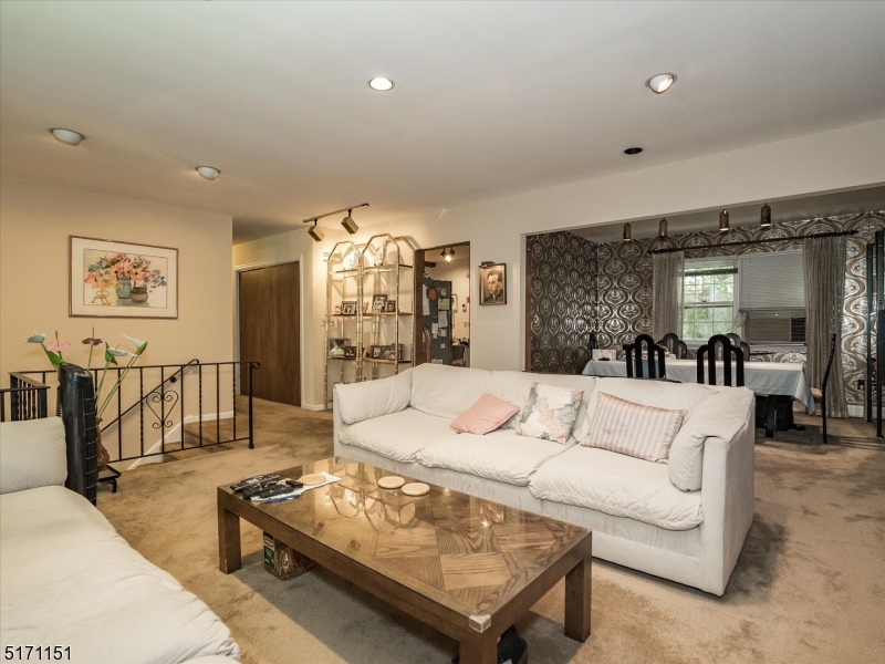 1201 High Mountain Rd