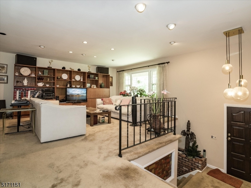 1201 High Mountain Rd