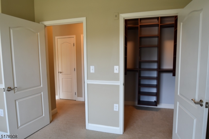 6217 Brookhaven Ct Unit: 6217