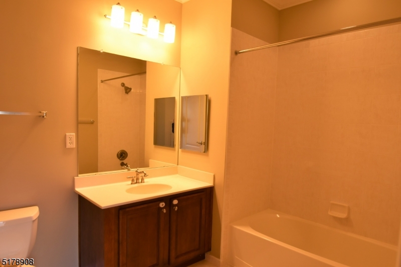 6217 Brookhaven Ct Unit: 6217