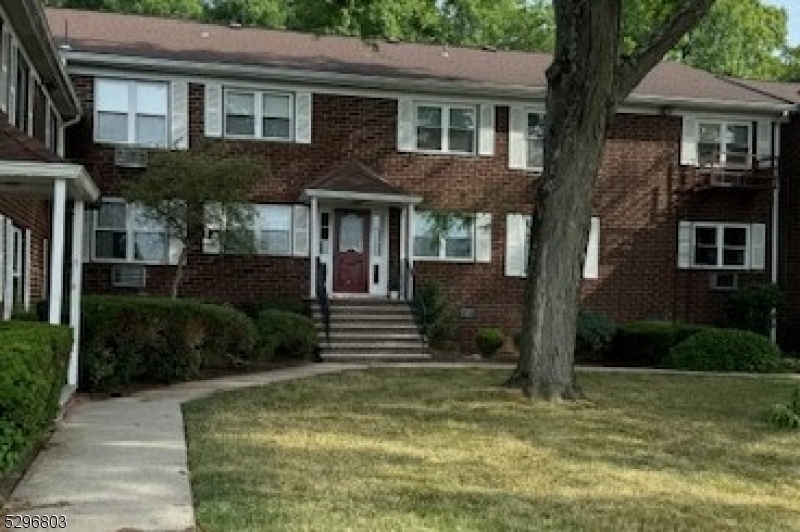 100 Pierson Miller Dr 19