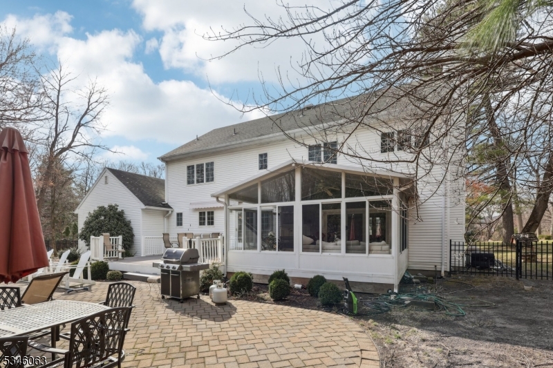57 Laurie Dr