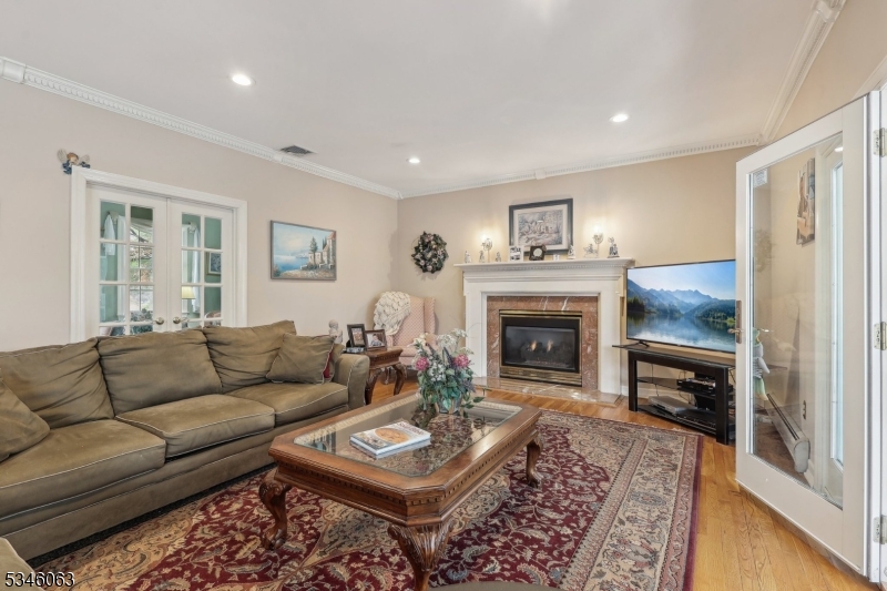 57 Laurie Dr