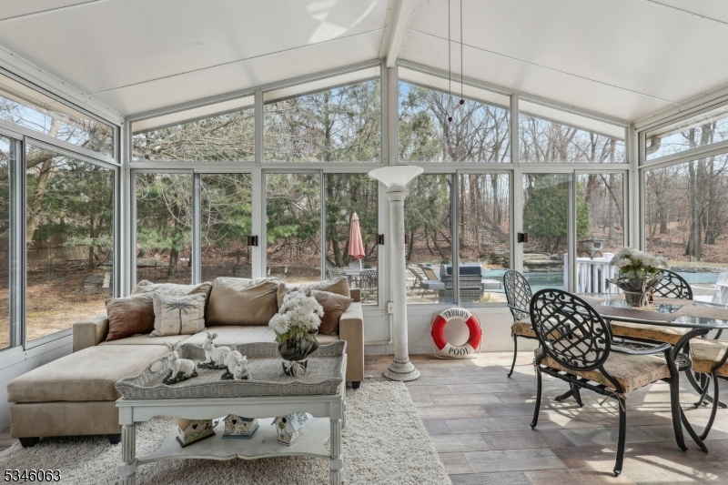 57 Laurie Dr