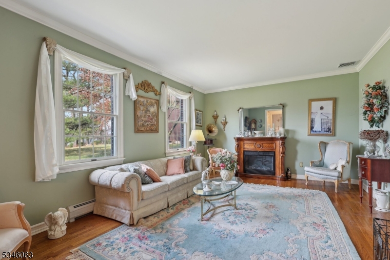 57 Laurie Dr