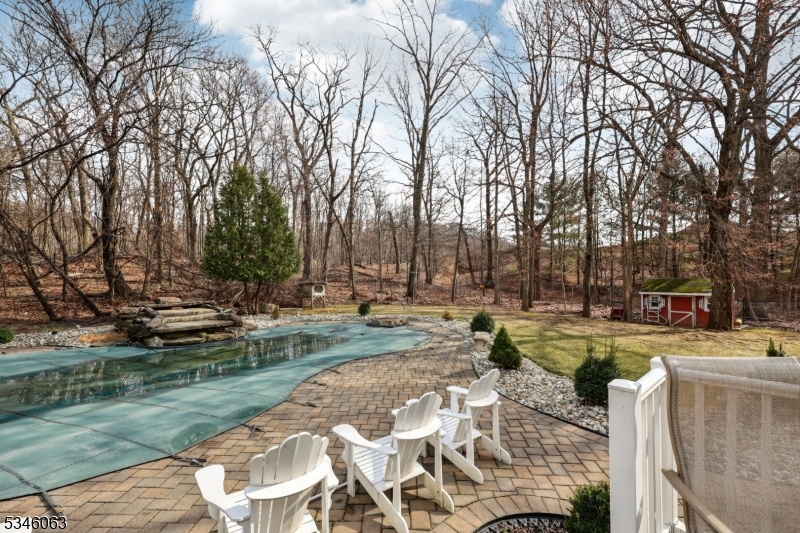 57 Laurie Dr