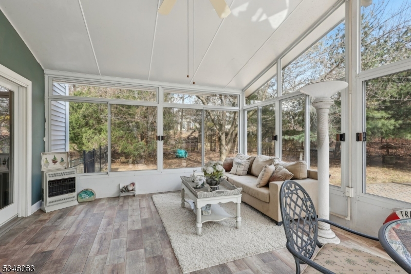 57 Laurie Dr