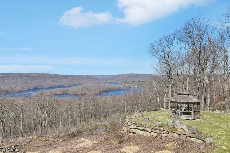 29 Hilltop Rd