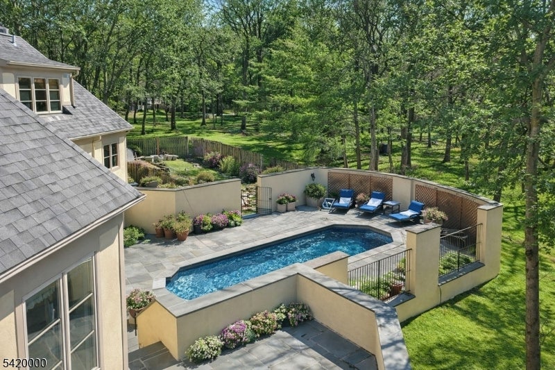29 Hilltop Rd