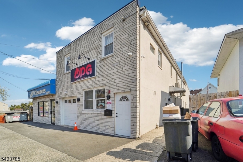 593 New York Ave